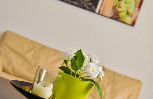 Agios Tychon Apartment | Apartment Near 4 Seasons Hotel Beach