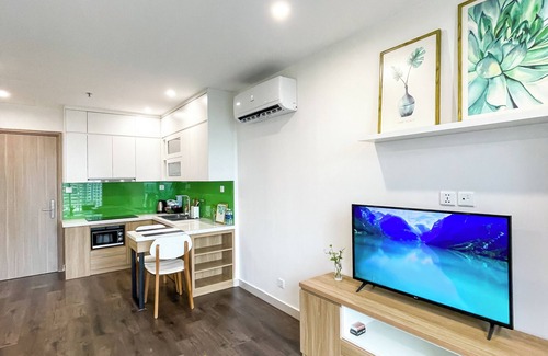 Gia Lam Apartment | Apartment near Artificial Beach, park view