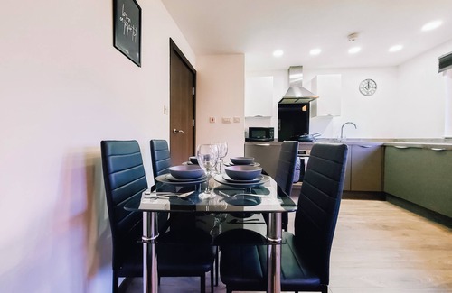 Olton Apartment | ✪Apartment✪ Near NEC, BHX, Bullring & Solihull