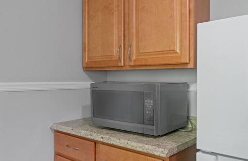 North Tonawanda Apartment | Apartment near Water front. 20 minutes from Niagara Falls/Buffalo.