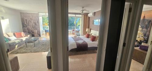 Portals Nous Apartment | Apartment next to the beach