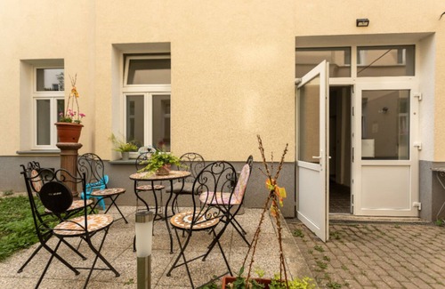 Funfhaus Apartment | Apartment No. 08 in Vienna near Schönbrunn/Westbahnhof | Keyless Check-In