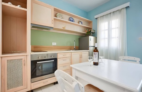 Diafani Apartment | Apartment 'No 1' with Sea View, Wi-Fi and Air Conditioning