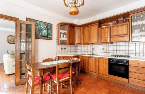Molazzana Apartment | Apartment 'Nonna Teta 7' with Private Garden and Balcony