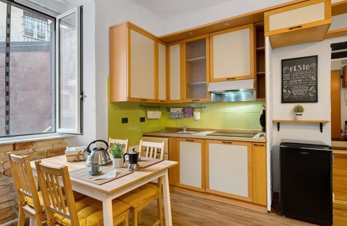 Nervi Apartment | Apartment 'Nonno Enzo' with Air Conditioning