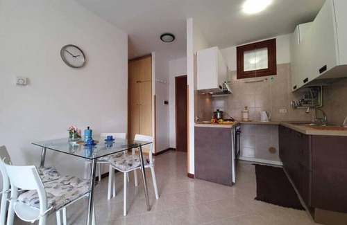 Feriolo House | Apartment on Lake Maggiore with Garden