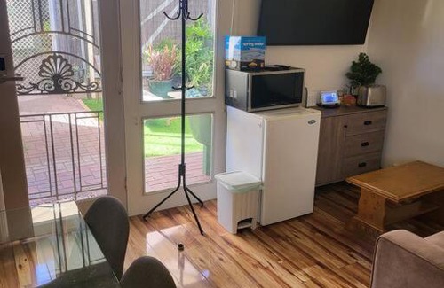 Broken Hill Apartment | Apartment on Mica
