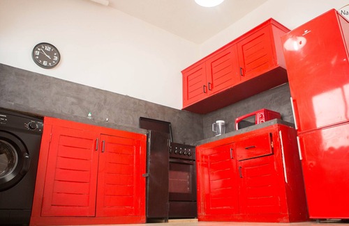 Yaounde Apartment | Apartment on the first floor, WIFI, air conditioned