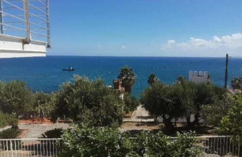 Marina di Casal Velino House | APARTMENT ON THE SEA OF CILENTO WITH PARKING AND GARDEN
