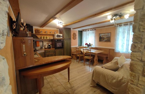 Padola Apartment | Apartment 'Padola 72' with Mountain View and Wi-Fi