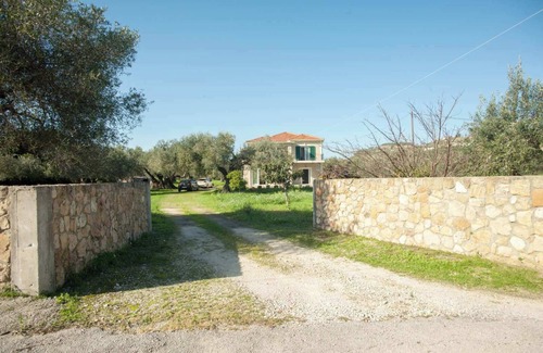 Sarlata Apartment | Apartment 'Panagis 4' with Mountain View, Wi-Fi and Air Conditioning