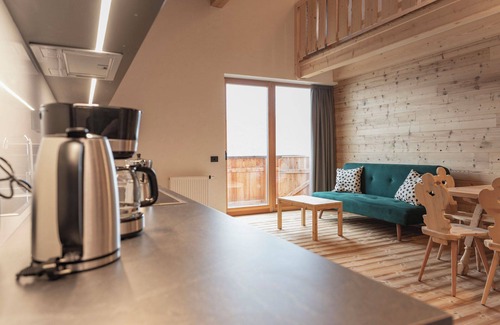 Perca Apartment | Apartment 'Peintnerhof Gasteig' with Mountain View, Shared Terrace and Wi-Fi