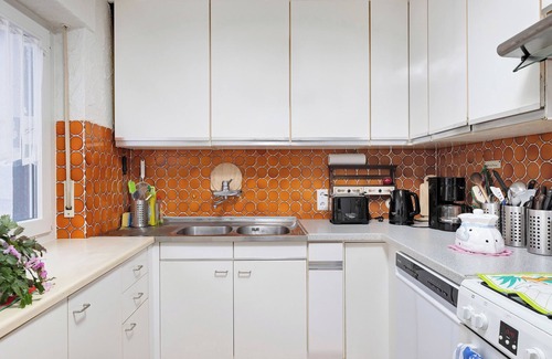 Teningen Apartment | Apartment 'Pension Zum Europapark' with Mountain View, Shared Terrace and Wi-Fi