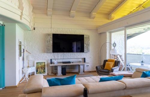 Strobl Apartment | Apartment Penthouse Deluxe mit Galerie by Interhome