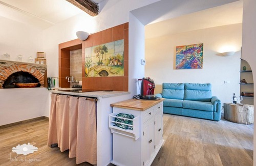 Bogliasco Apartment | Apartment 'Pieds Dans L'eau' with Private Terrace and Wi-Fi