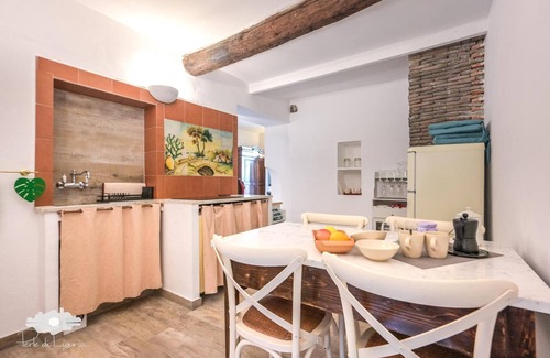 Bogliasco Apartment | Apartment 'Pieds Dans L'eau' with Private Terrace and Wi-Fi