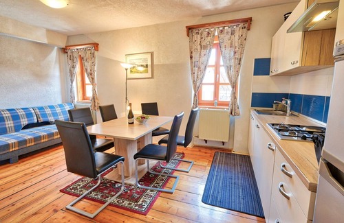 Podkoren Apartment | Apartment Planica 2 with a garden & a hot tub