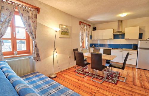 Podkoren Apartment | Apartment Planica 2 with a garden & a hot tub