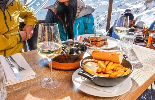 Fuegenberg Apartment | Apartment Platzhirsch directly on the ski slope