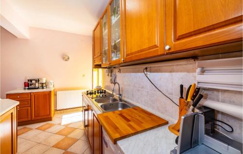 Podgradina House | Apartment Podgradina With Sea View 01