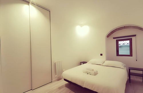 Centre Ville Apartment | Apartment-Private Bathroom