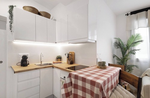Sant Celoni Apartment | Apartment Privat Sant Celoni Montseny Barcelona with Balcony and Wi-Fi.