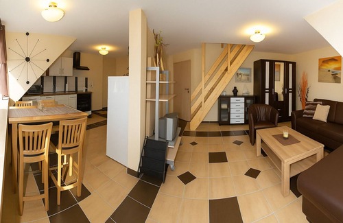 Region Hannover District Apartment | Apartment-Private Bathroom-60 m2
