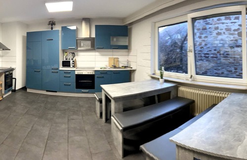 Langensteinbach Apartment | Apartment-Private Bathroom-Balcony-Zimmer 15