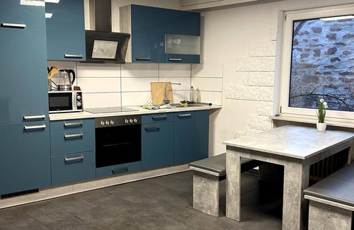 Langensteinbach Apartment | Apartment-Private Bathroom-Balcony-Zimmer 15