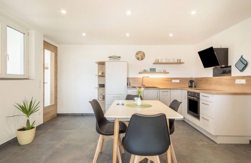 Neukirch Apartment | Apartment 'Pusteblume' with Mountain View, Terrace & Wi-Fi