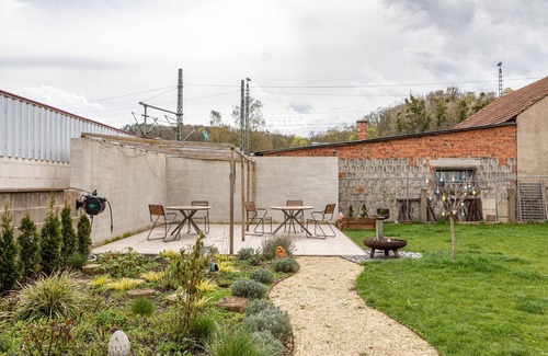 Eisenach Apartment | Apartment 'Residenz Unter Der Birke - Esche' with Mountain View, Shared Terrace and Wi-Fi