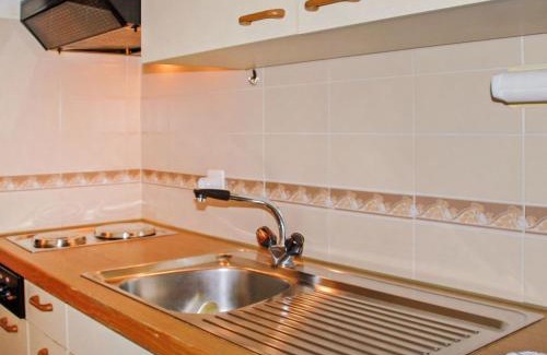 Caslano Apartment | Apartment Residenza Parcolago Apt 018 mit Garten by Interhome