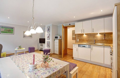 Untervalme Apartment | Apartment 'Richters Hof' with Mountain View, Shared Garden and Wi-Fi