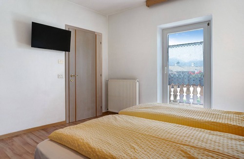 Anterivo Apartment | Apartment 'Roessl 202' with Mountain View, Shared Garden, Wellness Centre and Wi-Fi