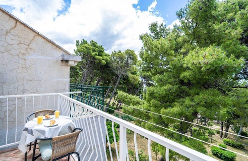 Srebreno Apartment | Apartment & Rooms Papa - Superior Double or Twin Room with Balcony and Partial Sea View (Soba 1)