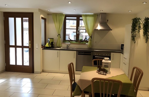 Seelbach Apartment | Apartment 'Rossblick, 60qm' with Mountain View, Shared Garden and Wi-Fi