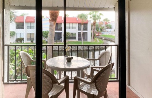 Holmes Beach Apartment | Apartment Runaway in Anna Maria Island - 4 persons, 2 bedrooms