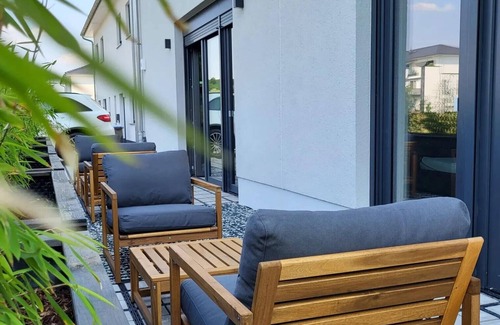 Muldestausee Apartment | Apartment 'Schlossterrassen 4a' with Terrace, Shared Garden and Wi-Fi