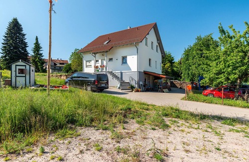 Bad Herrenalb Apartment | Apartment "Schwalbenhof Dreßler und Duss für 4 Personen" with Balcony & Wi-Fi