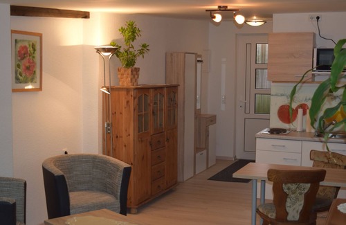 Leubnitz-Neuostra Apartment | Apartment Seebachstrasse
