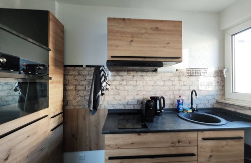 Sindelfingen Apartment | Apartment 'Silverstar' with Wi-Fi