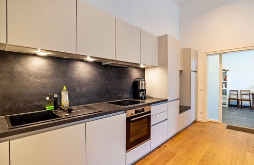 Conweiler Apartment | Apartment 'Sommer' with Shared Pool, Shared Garden and Wi-Fi