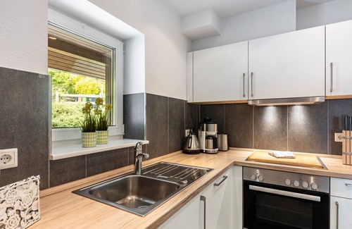 Schanze Apartment | Apartment 'Sonnblick' with Shared Terrace, Shared Garden and Wi-Fi