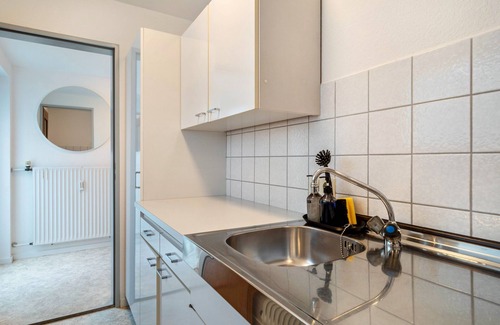 Hagnau Apartment | Apartment 'Spätburgunder' with Private Terrace, Shared Garden and Wi-Fi