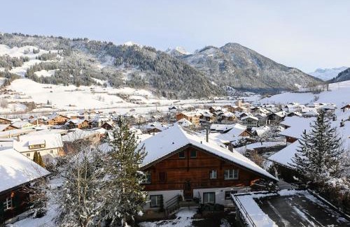 Zweisimmen Apartment | Apartment Sparenmoos - OG - DG Nord-Ost by Interhome