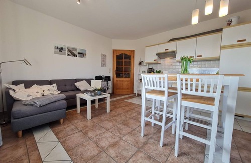 Garding Apartment | Apartment Star - birdhouse