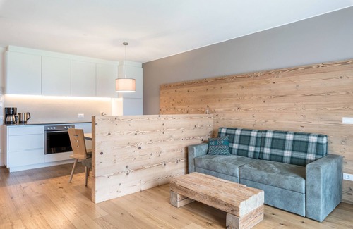 Santo Stefano Apartment | Apartment "Stefansdorf Wohnung 3" with Mountain View, Garden and Balcony