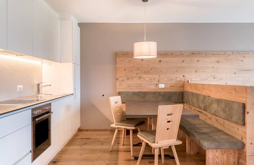 Santo Stefano Apartment | Apartment "Stefansdorf Wohnung 3" with Mountain View, Garden and Balcony