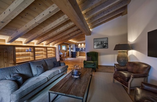 Klosters Platz Apartment | Apartment 'Steinbock' with Mountain View, Balcony and Wi-Fi