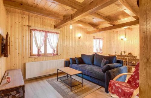 Cetingrad Apartment | Apartment Stone and Wood